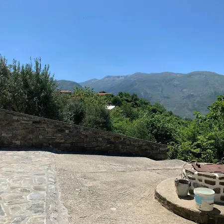 Vila Zace Parque de Campismo Tepelene